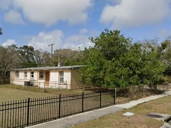 2009 Wishing Well Way, Tampa, FL 33619