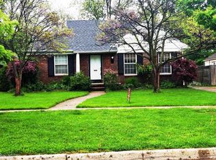 2157 Dorchester Rd, Birmingham, MI 48009