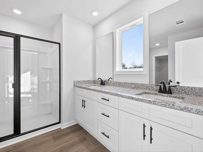 548 Madison St — Photo 27