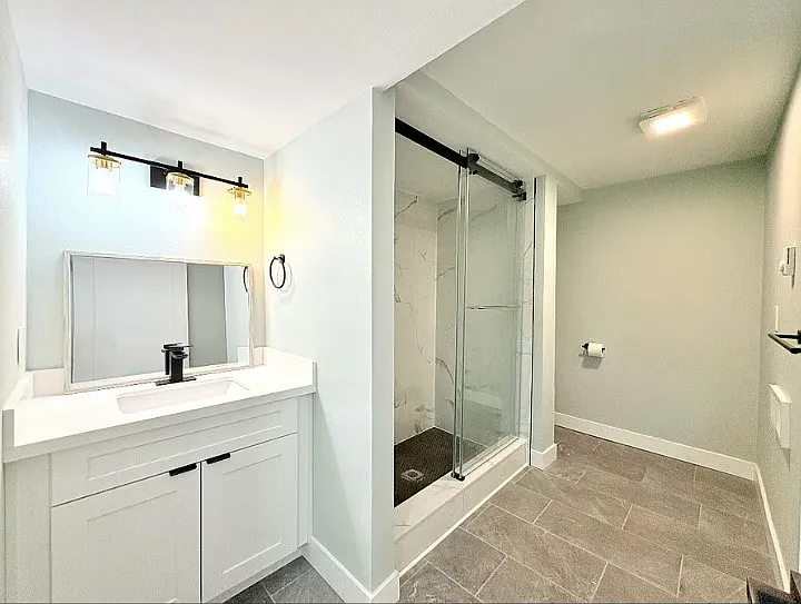2 bed, 960 sqft, $2,000 — Photo 3