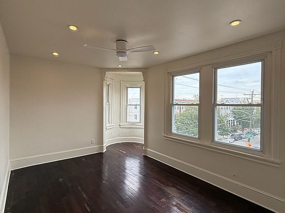 3rd image of 3400 Spring Garden St #3F