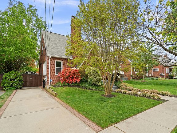 5th image of 9409 Garwood St