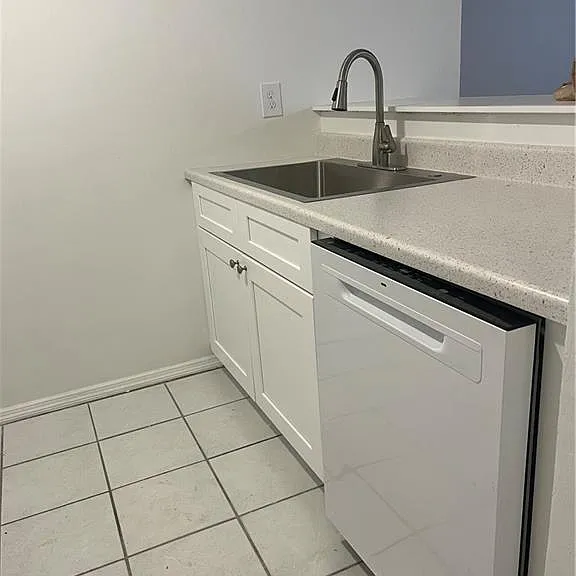 27501 Playa Del Rey Ln #503 — Photo 4