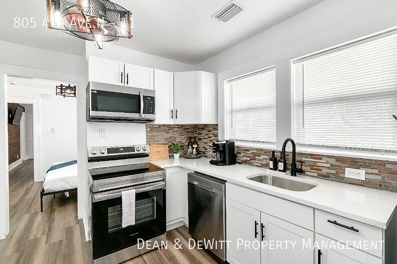1st image of 805 4th Ave N APT 11