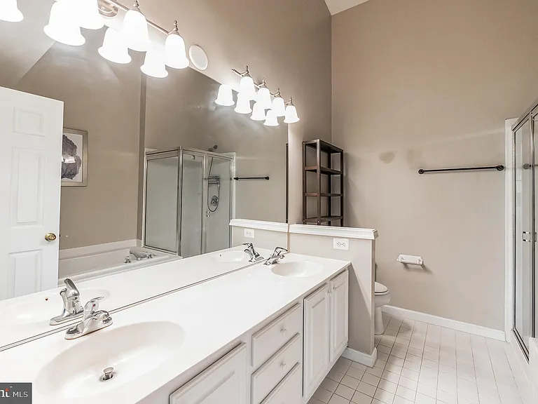 12876 Fair Valley Ct — Photo 14