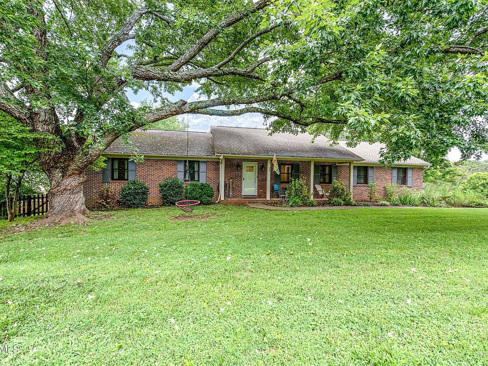 1st image of 1403 Farrington Dr