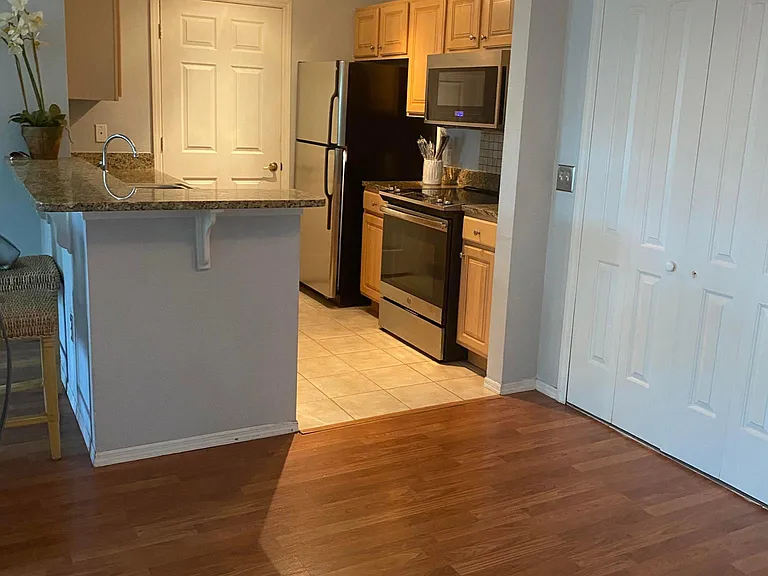 Kitchen Area- Brand New Microwave, Brand New Stove