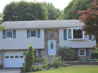 1260 Clearfield Rd, Nazareth, PA 18064