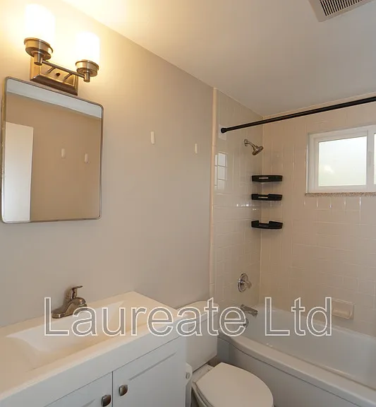 2258 W Maplewood Ave — Photo 11