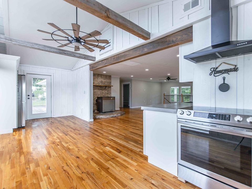 1st image of 131 Kelly Keith Ln