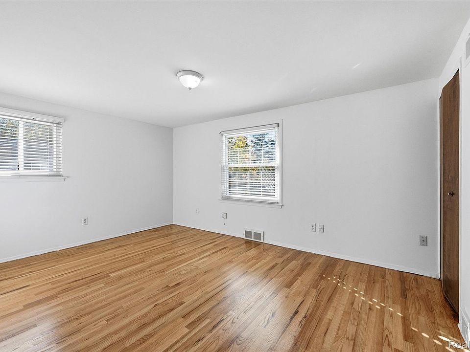 27770 Arlington Dr, photo 29
