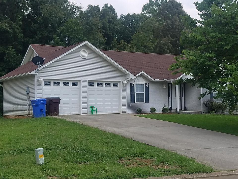 1st image of 922 Jasmine Ln