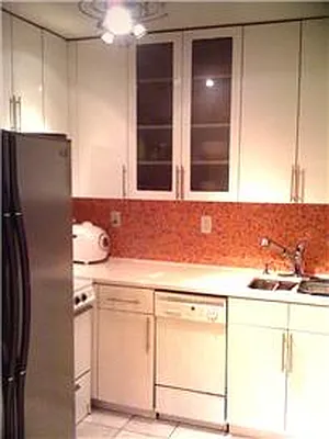 Sold by R New York | media 2