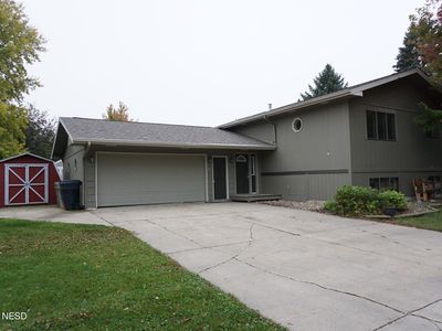 45 Sunrise Dr, Watertown, SD, 57201