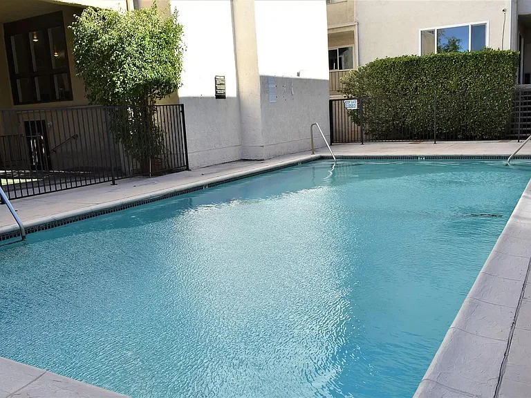 5412 Lindley Ave #103 — Photo 18