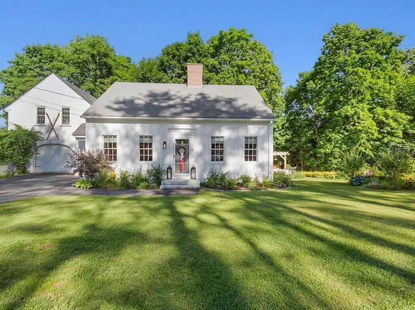 4 Roberts Avenue, Waterville, ME 04901