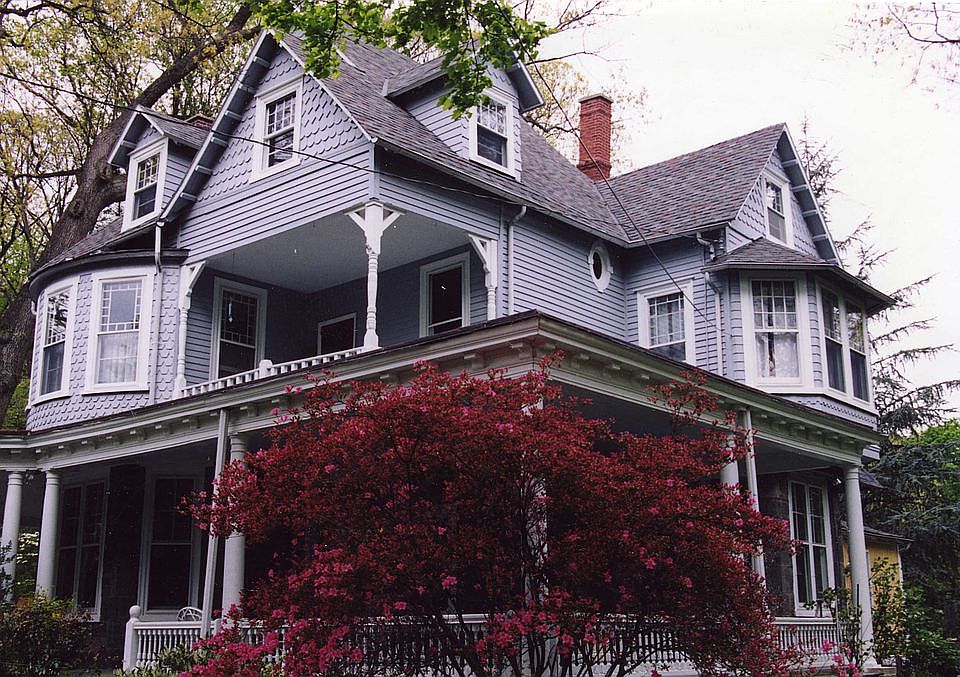 2nd image of 111 Woodland Rd