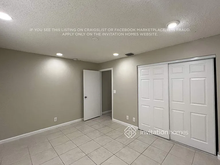 9821 NW 41st Ct — Photo 9