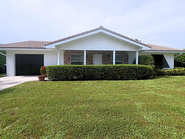 1260 Manor Dr — Photo 35