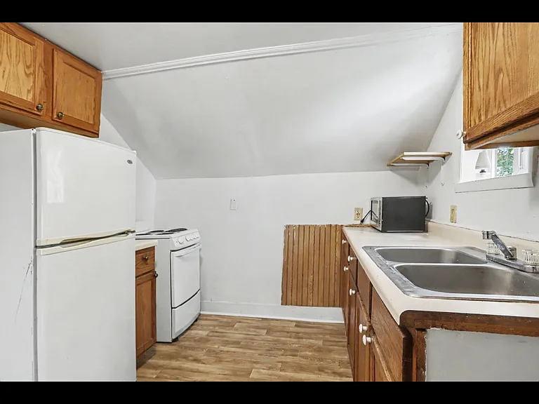 132 Reed Ave — Photo 5