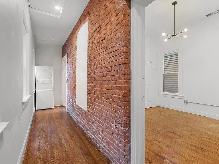57 Trumbull St #1R — Photo 13