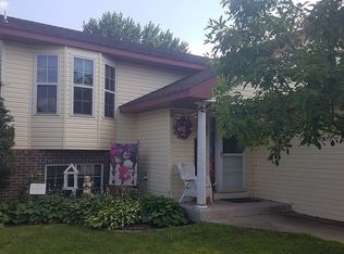 713 Beaver St E, Belle Plaine, MN 56011