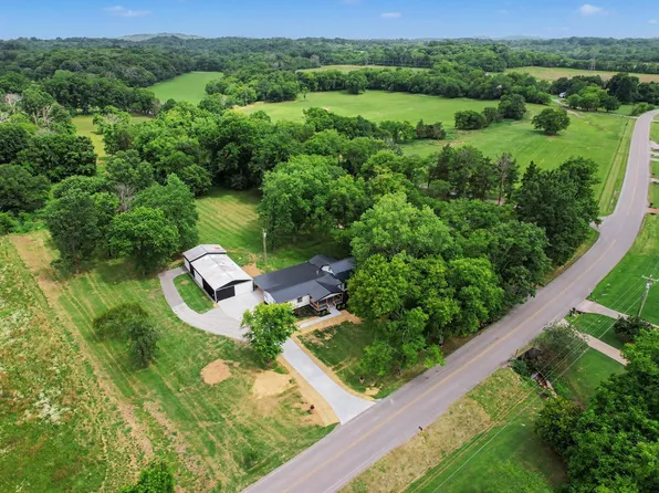 305 Martha Leeville Rd, Lebanon, TN 37090