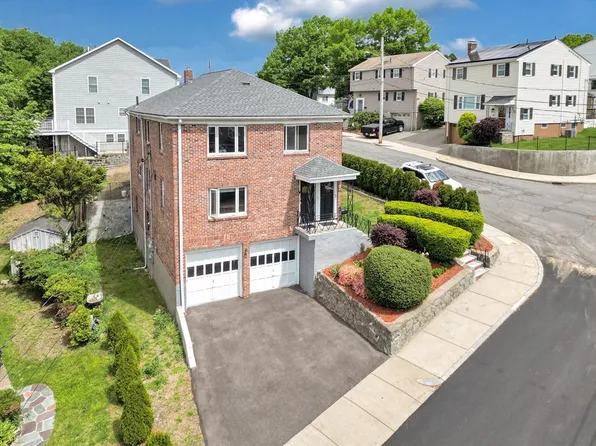 5 Spinney St #2, West Roxbury, MA 02132