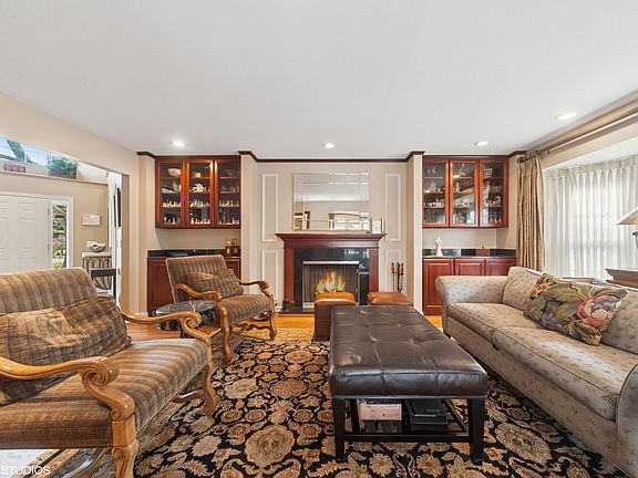 4th image of 2164 Tanglewood Ct