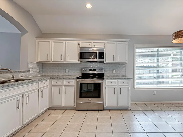 7306 Autumn Aspen Ln — Photo 32