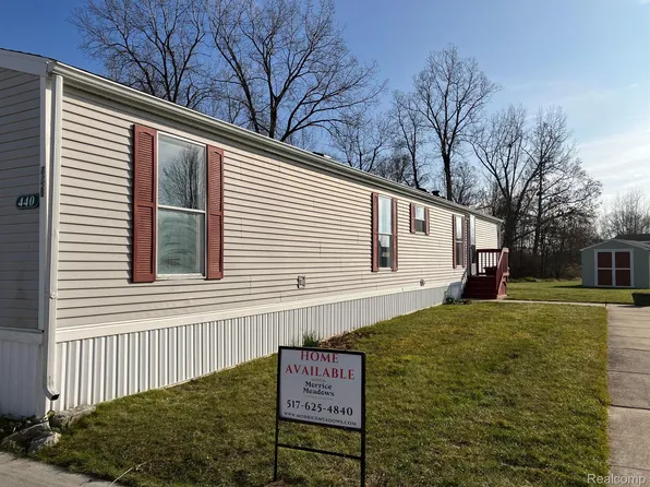 440 E Pondview Dr, Morrice, MI 48857