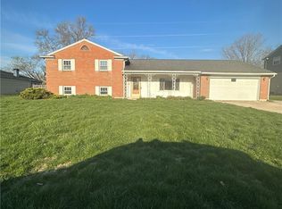 6121 Freeport Dr, Dayton, OH