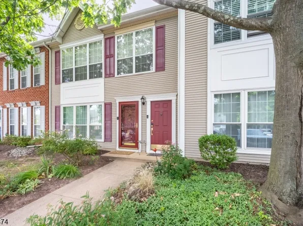 75 Gregory Ln #1506, Franklin Twp., NJ 08823