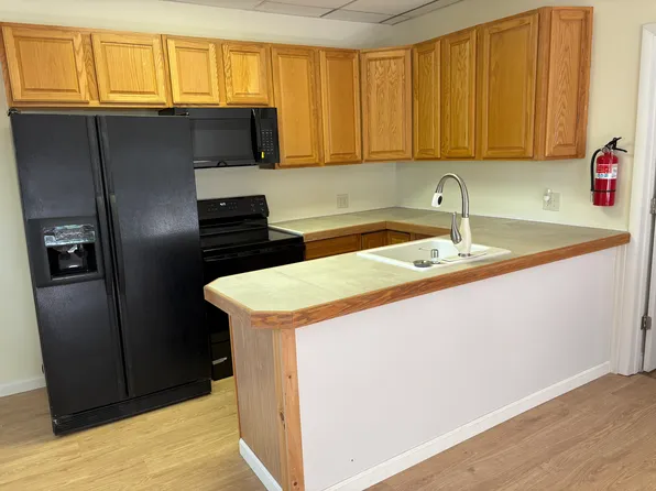 75 Main St #A, Vincentown, NJ 08088