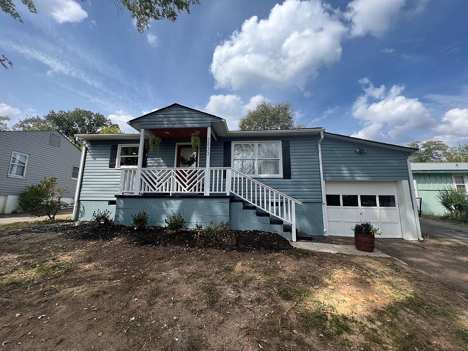 1st image of 2833 Carson Ave