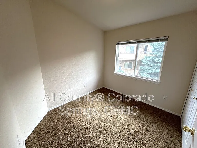 4719 Iron Horse Villas Point — Photo 16