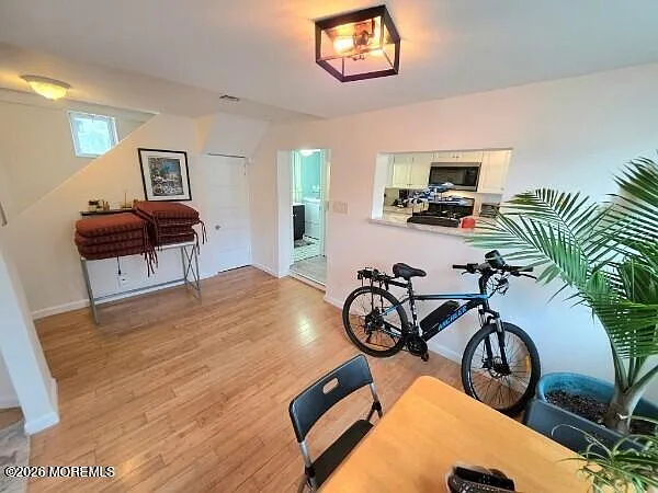 2 bed, 1.5 bath, $2,500 — Photo 4