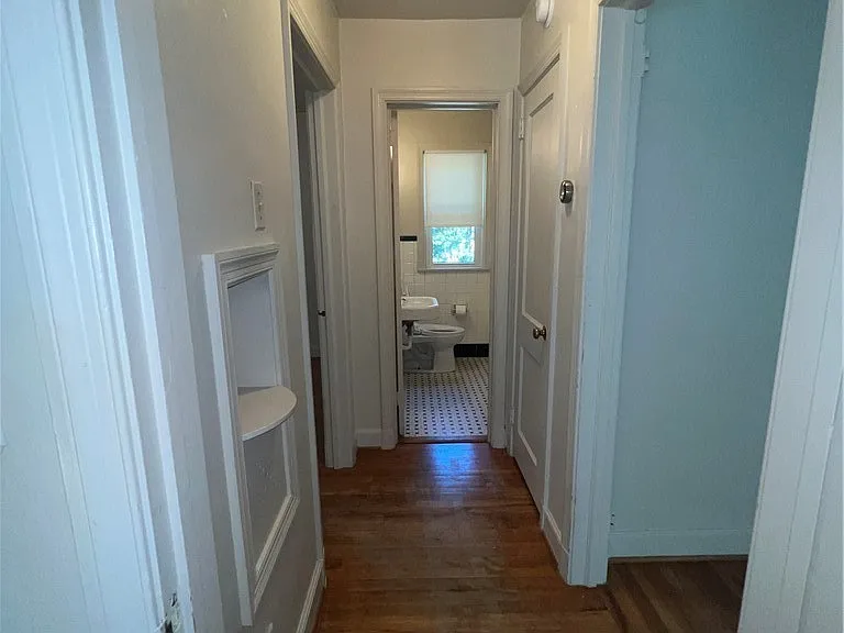 507 Martine Rd — Photo 6