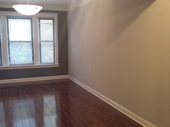 5th image of 1209 W Catalpa Ave #3