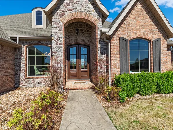 2272 Riverwater Ln, Fayetteville, AR 72703