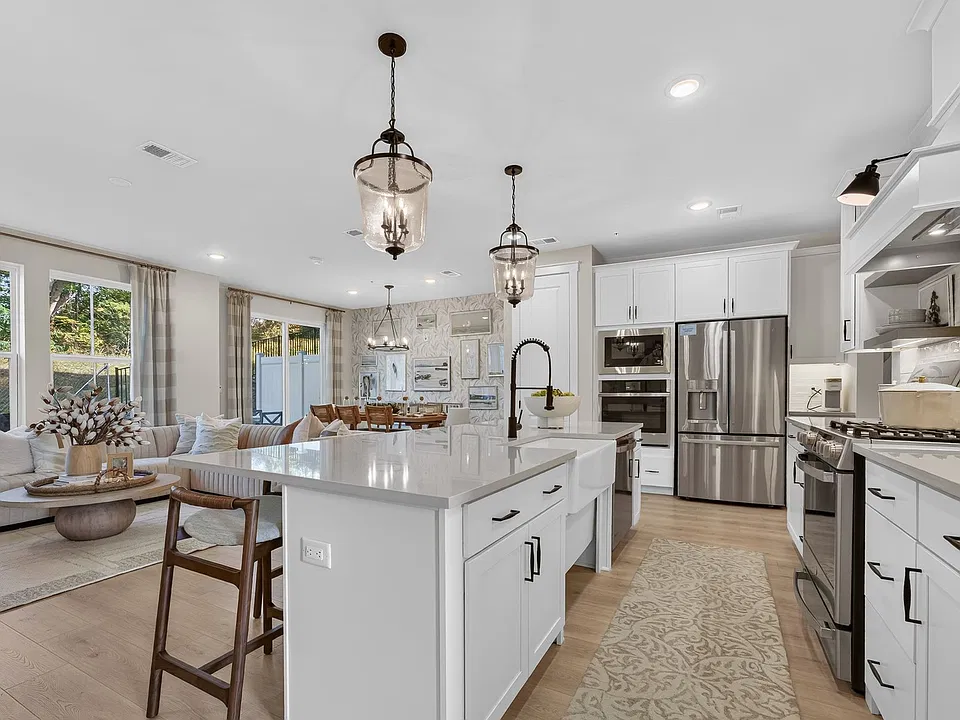 12 Reservoir Ct #12