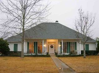 7653 Rosewood Dr, Lumberton, TX 77657
