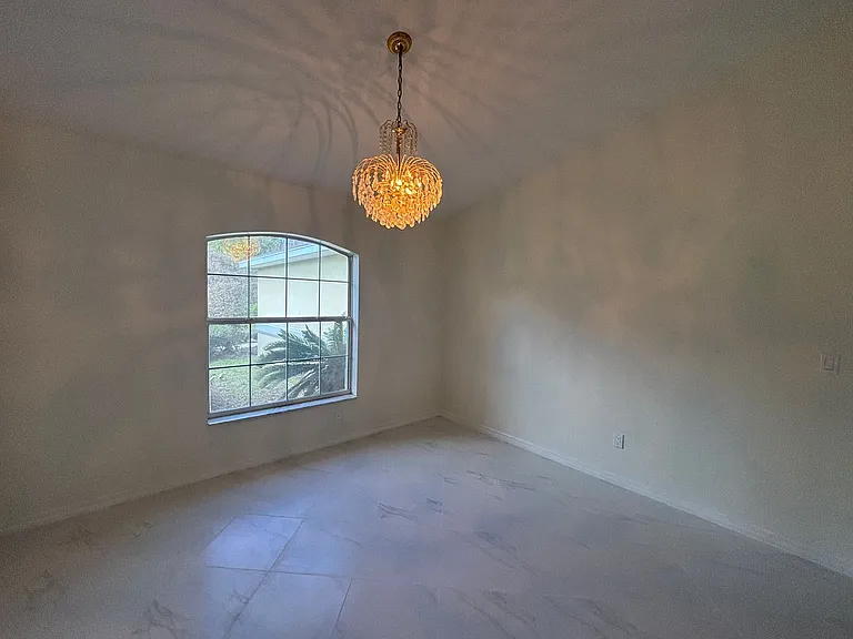 11435 SW 140th Ave — Photo 4