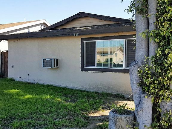 4th image of 12206 Louis Ave