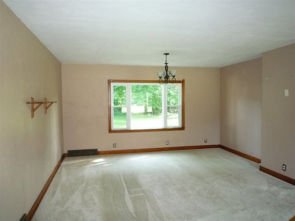 4th image of 2969 E State Road 61