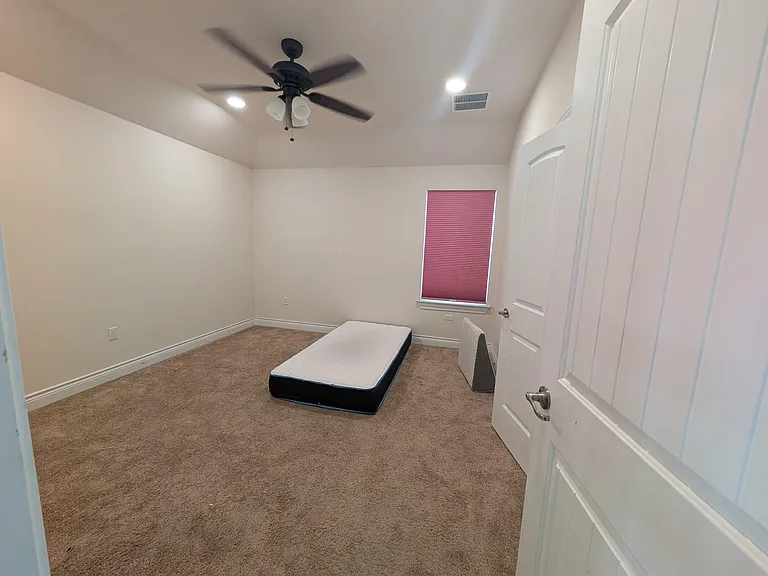 14320 Iveans Way — Photo 31