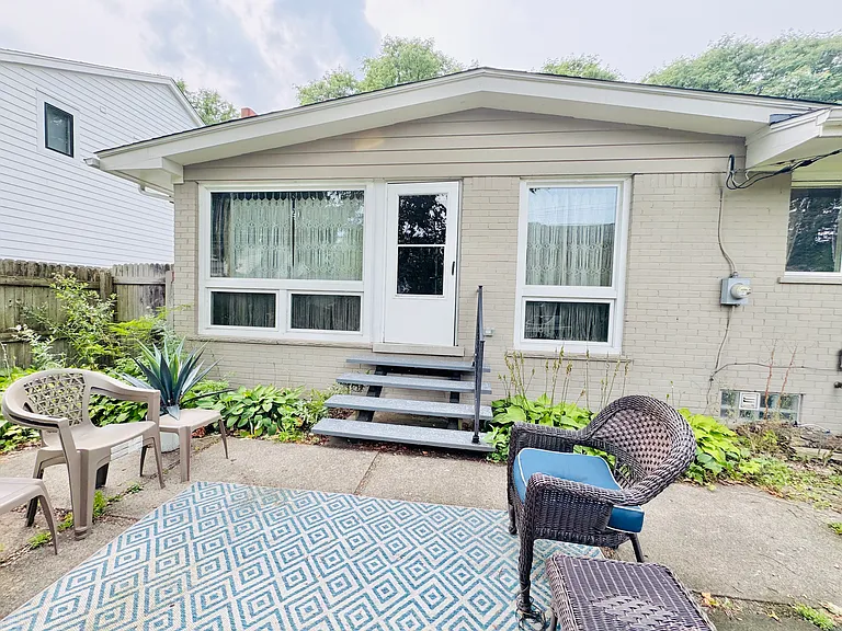 995 Woodlea St — Photo 28