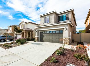 630 W Woodcrest St, Rialto, CA 92376