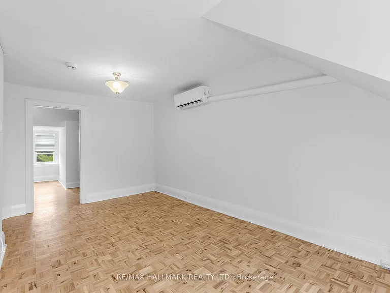 43 Highview Cres #3 — Photo 10