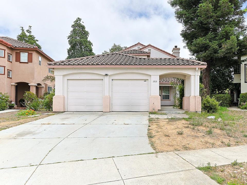 2nd image of 1513 Oyster Bay Ct